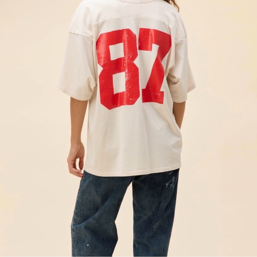 Daydreamer Cream Tee with Red '87 Back Graphic